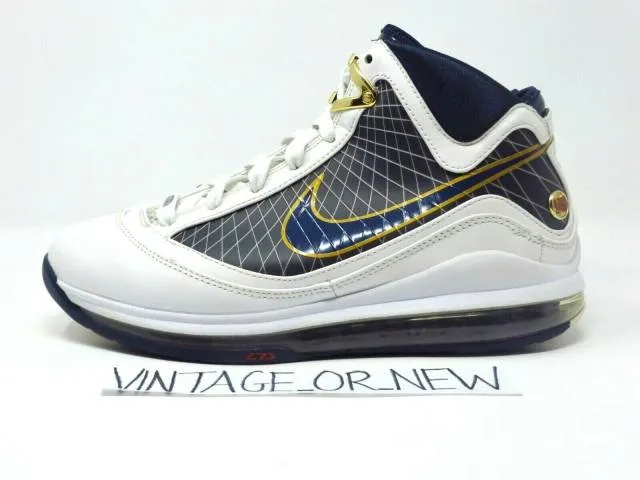 2009 Nike Air Max LeBron VII 7 Cleveland Cavaliers Cavs ...