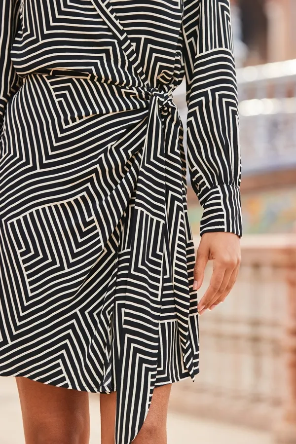 Black & White Geometric Print Wrap Dress