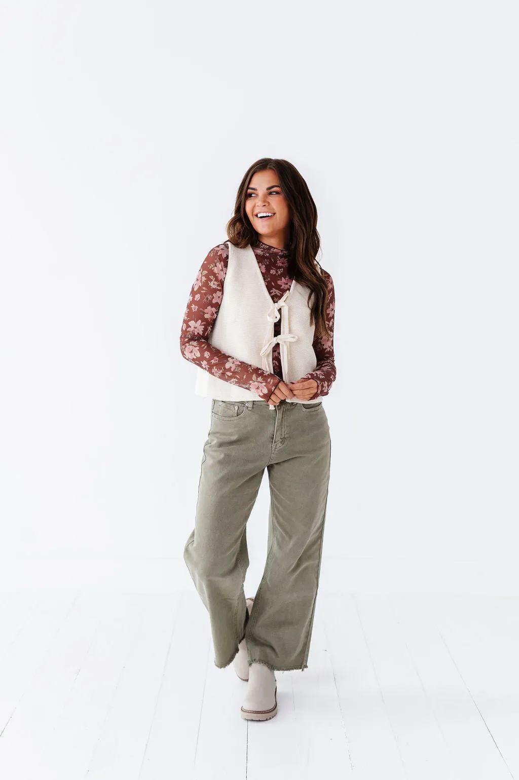 Chandler Wide Leg Jeans in Olive