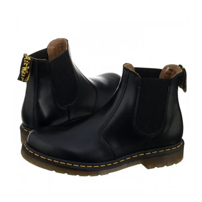 Dr. Martens 2976 Leather Chelsea Boot for Men and Women Black