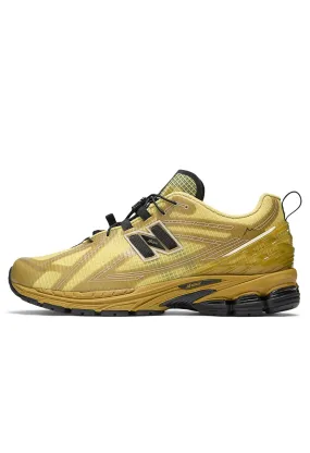 New Balance x CAYL M1906RCY Trainers - Yellow Black