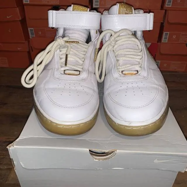 Nike air force 25 white gold pre owned size 12