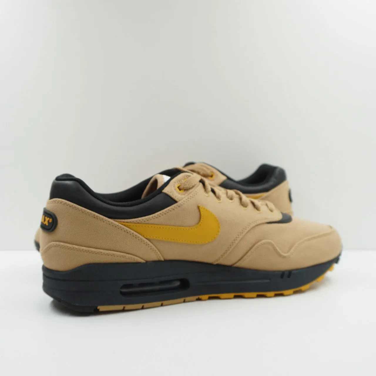 Nike Air Max 1 Air Max 93 Logo Elemental Gold