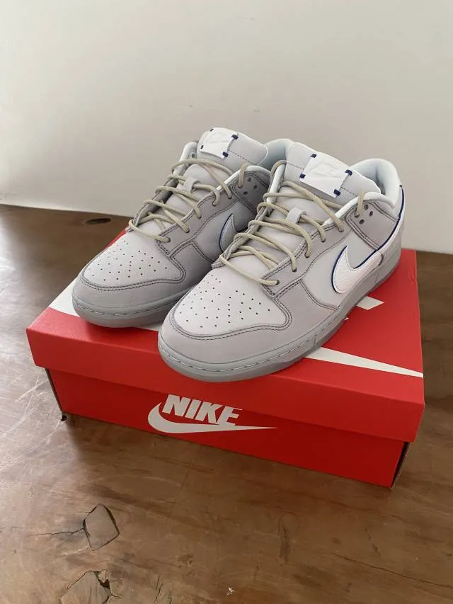 Nike dunk low premium grey white