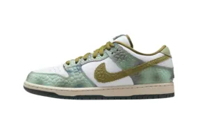 Nike Dunk Low SB  Chameleon  x Alexis Sablone