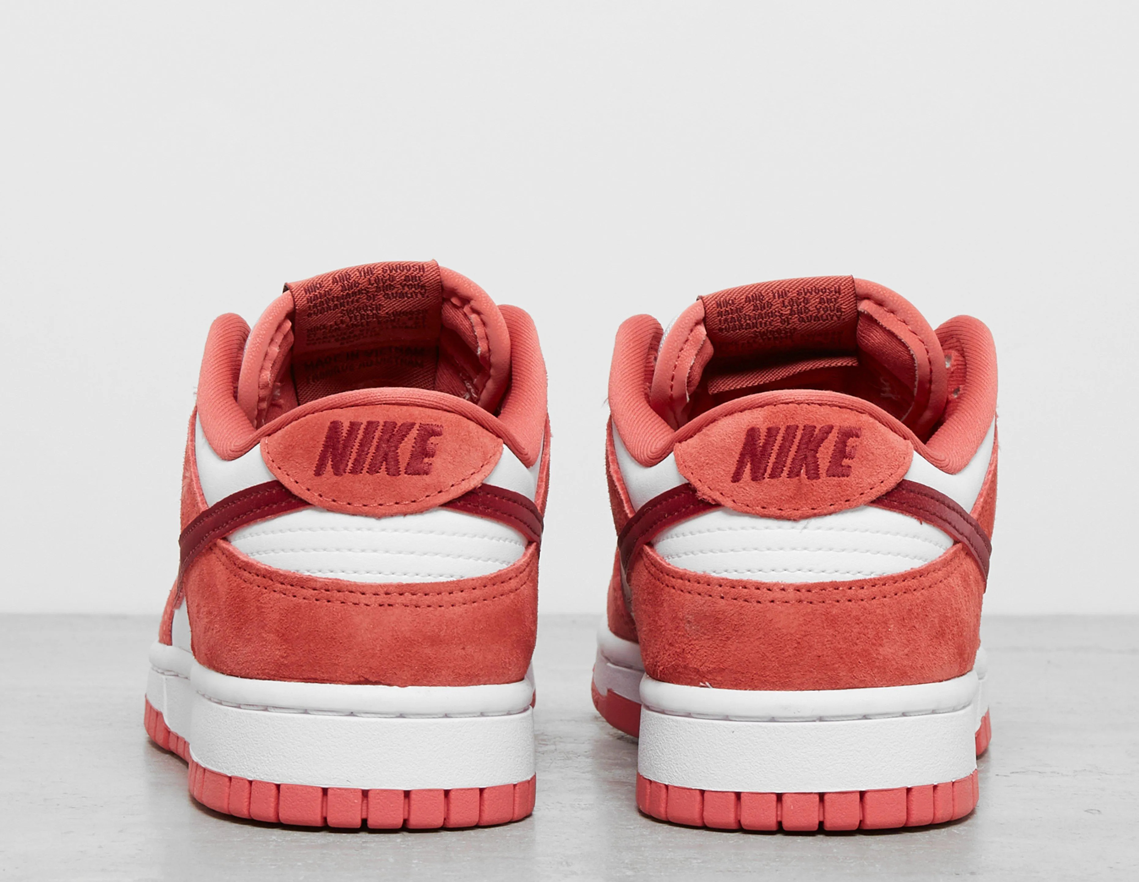 Nike Dunk Low Women's