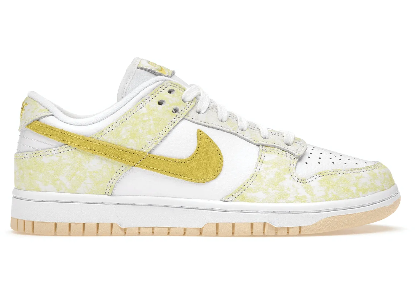 Nike Dunk Low Yellow Strike (W)