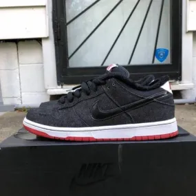 Nike sb dunk low larry perkins