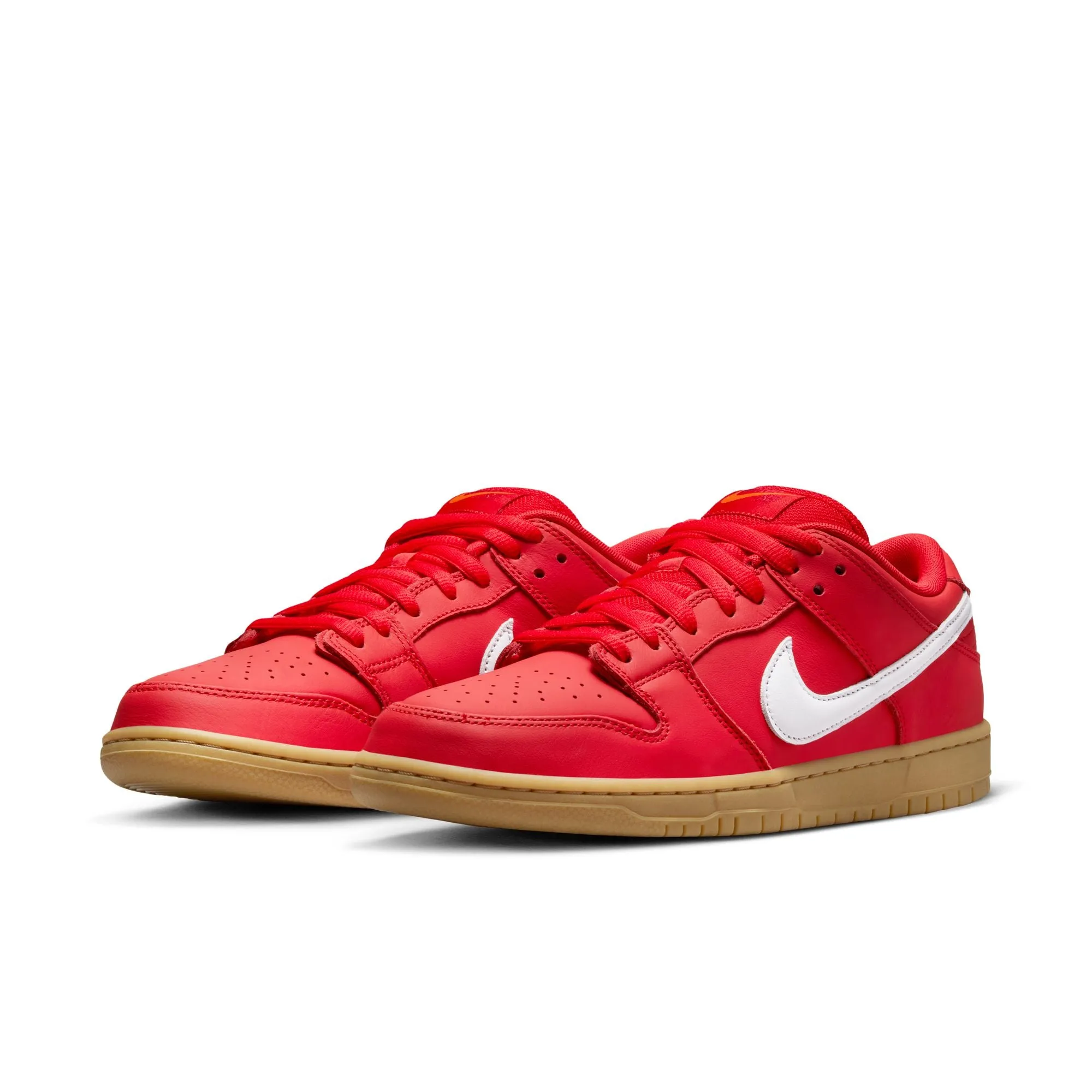 NIKE SB - DUNK LOW PRO - UNIVERSITY RED / WHITE-UNIVERSITY RED