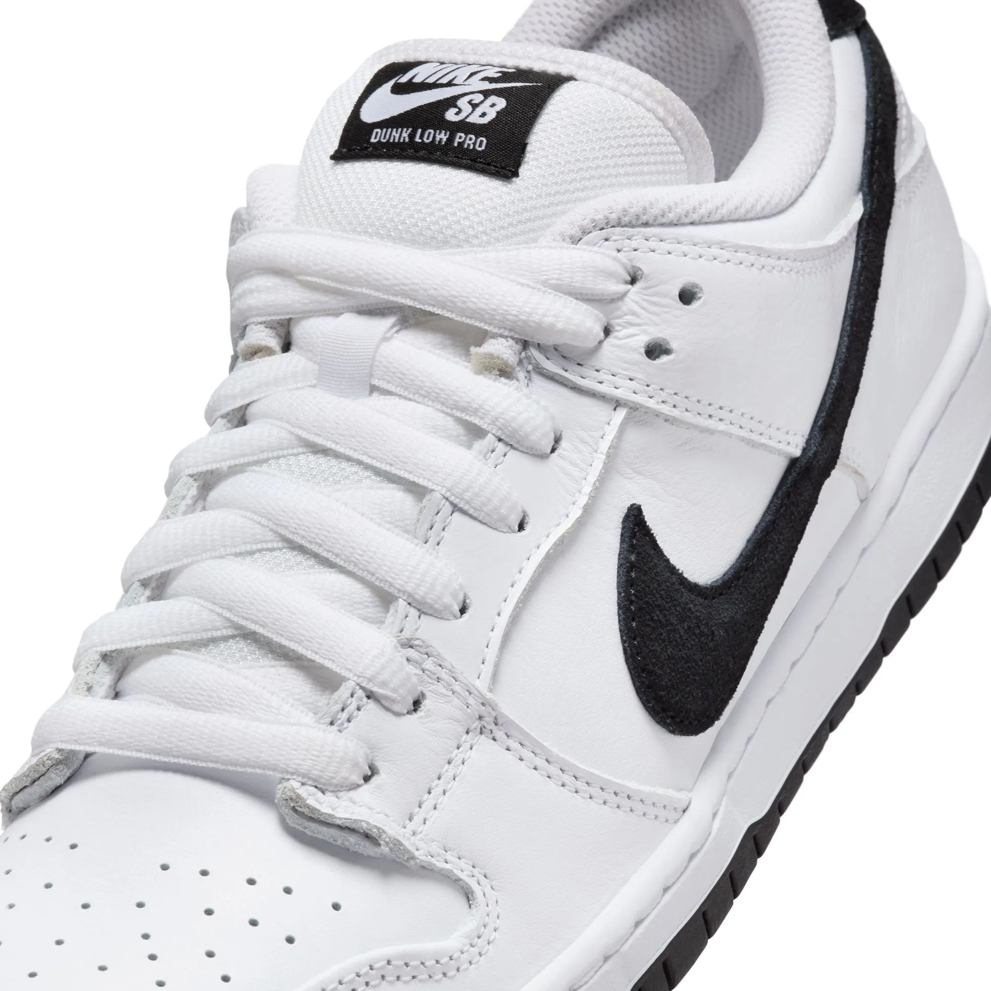 NIKE SB - DUNK LOW PRO - WHITE / BLACK-WHITE-BLACK