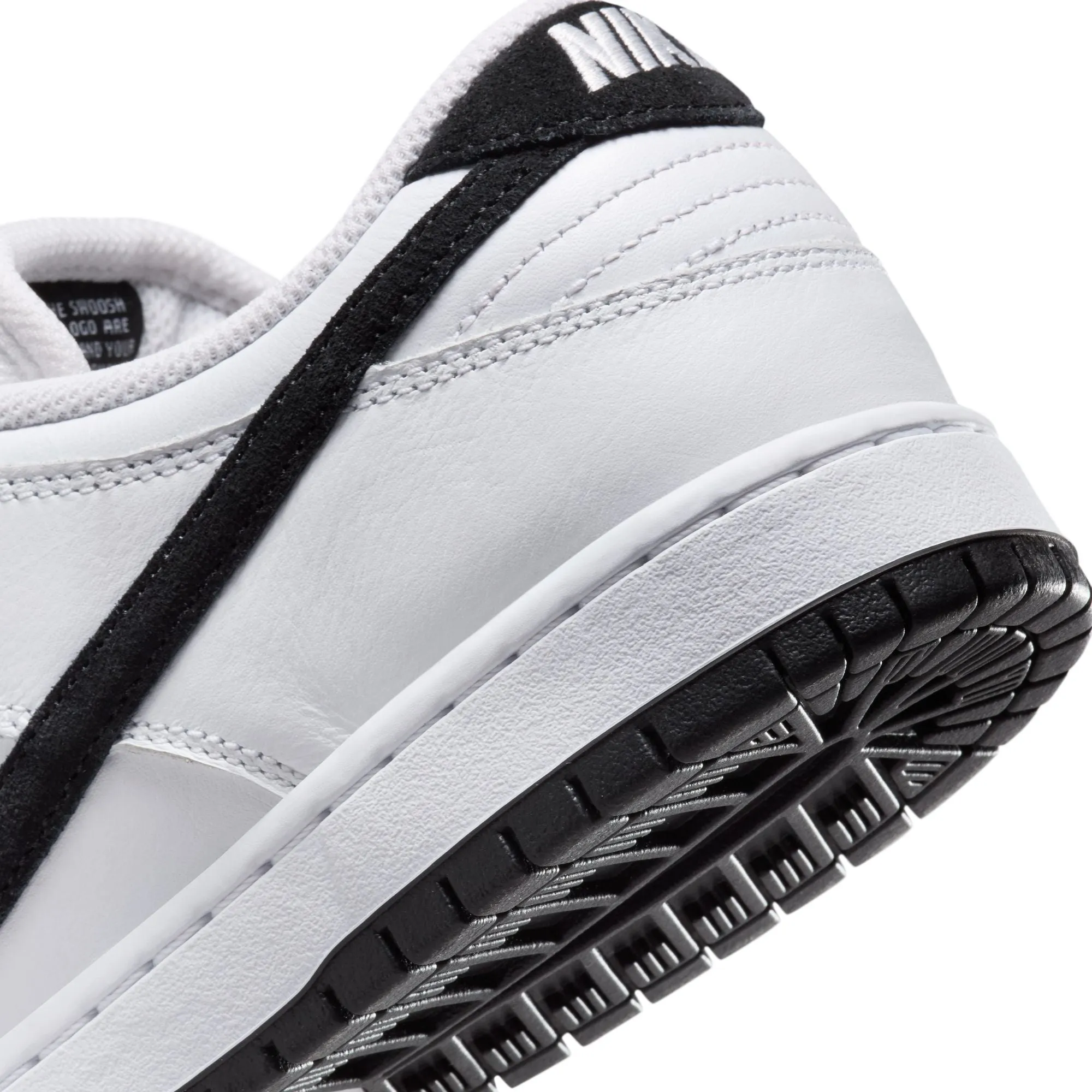 NIKE SB - DUNK LOW PRO - WHITE / BLACK-WHITE-BLACK