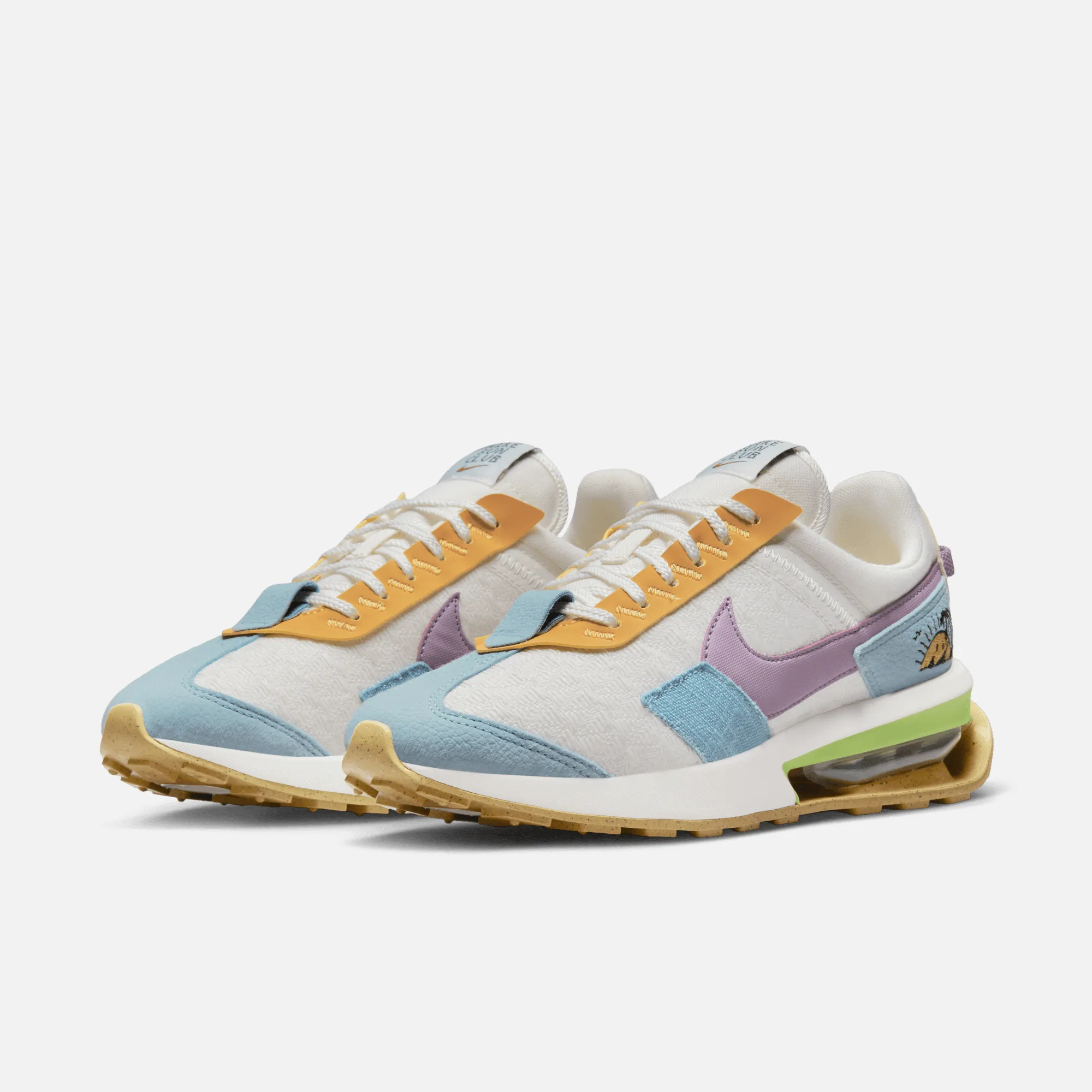 Nike Women's Air Max Pre-Day SE Beach Day