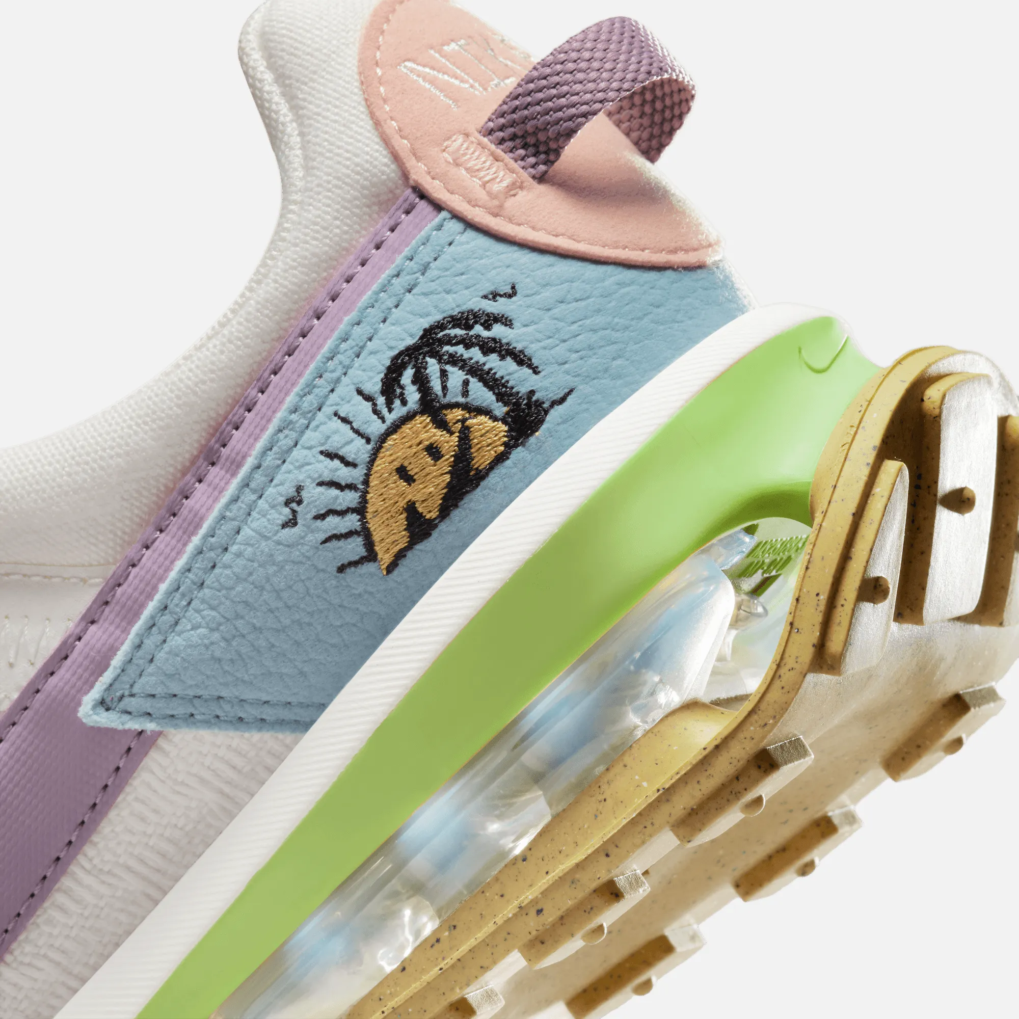 Nike Women's Air Max Pre-Day SE Beach Day