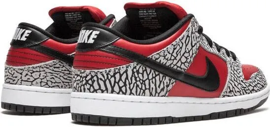 Nike x Supreme SB Dunk Low Premium 