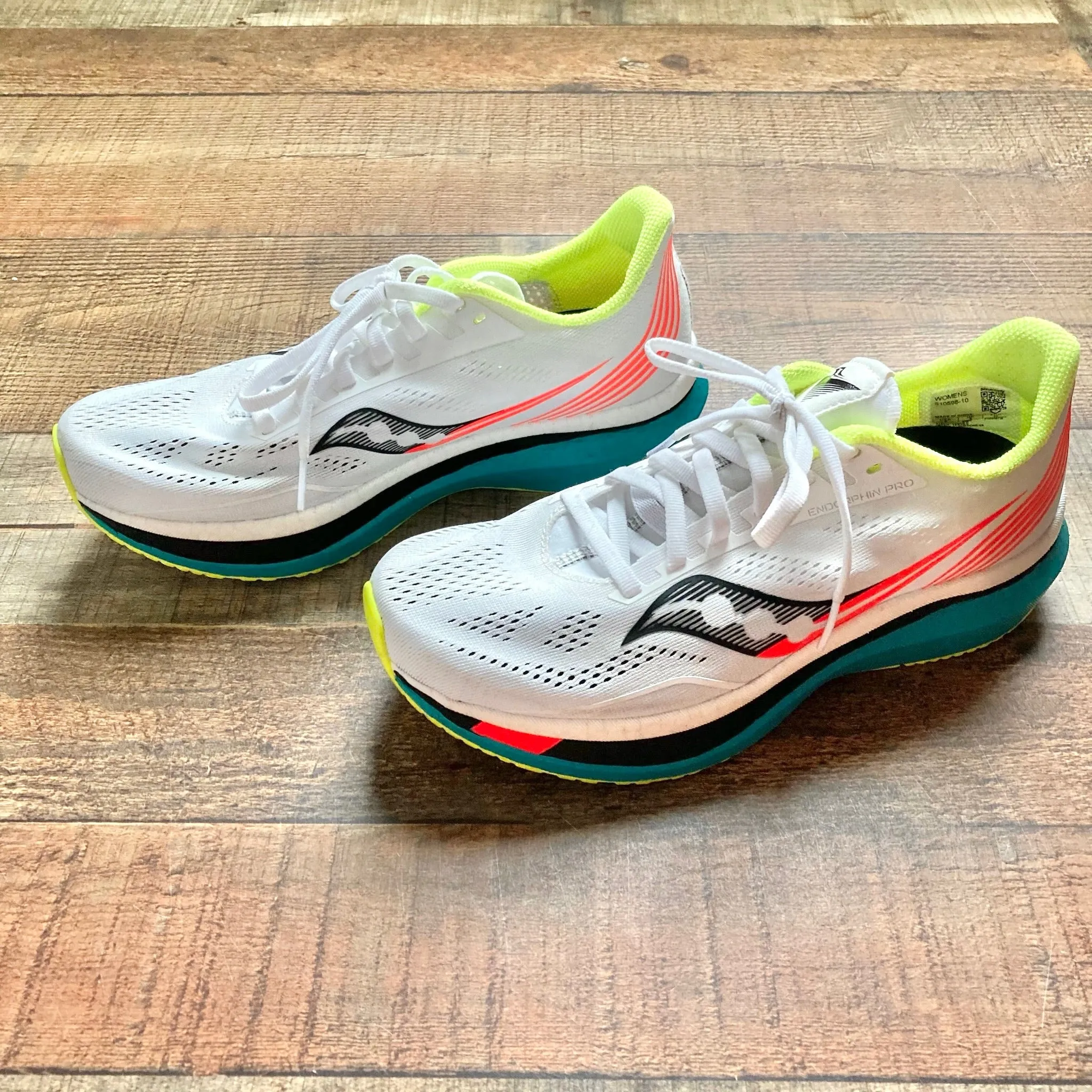 Saucony Endorphin Pro White/Neon Sneakers- Size 8 (GREAT CONDITION)