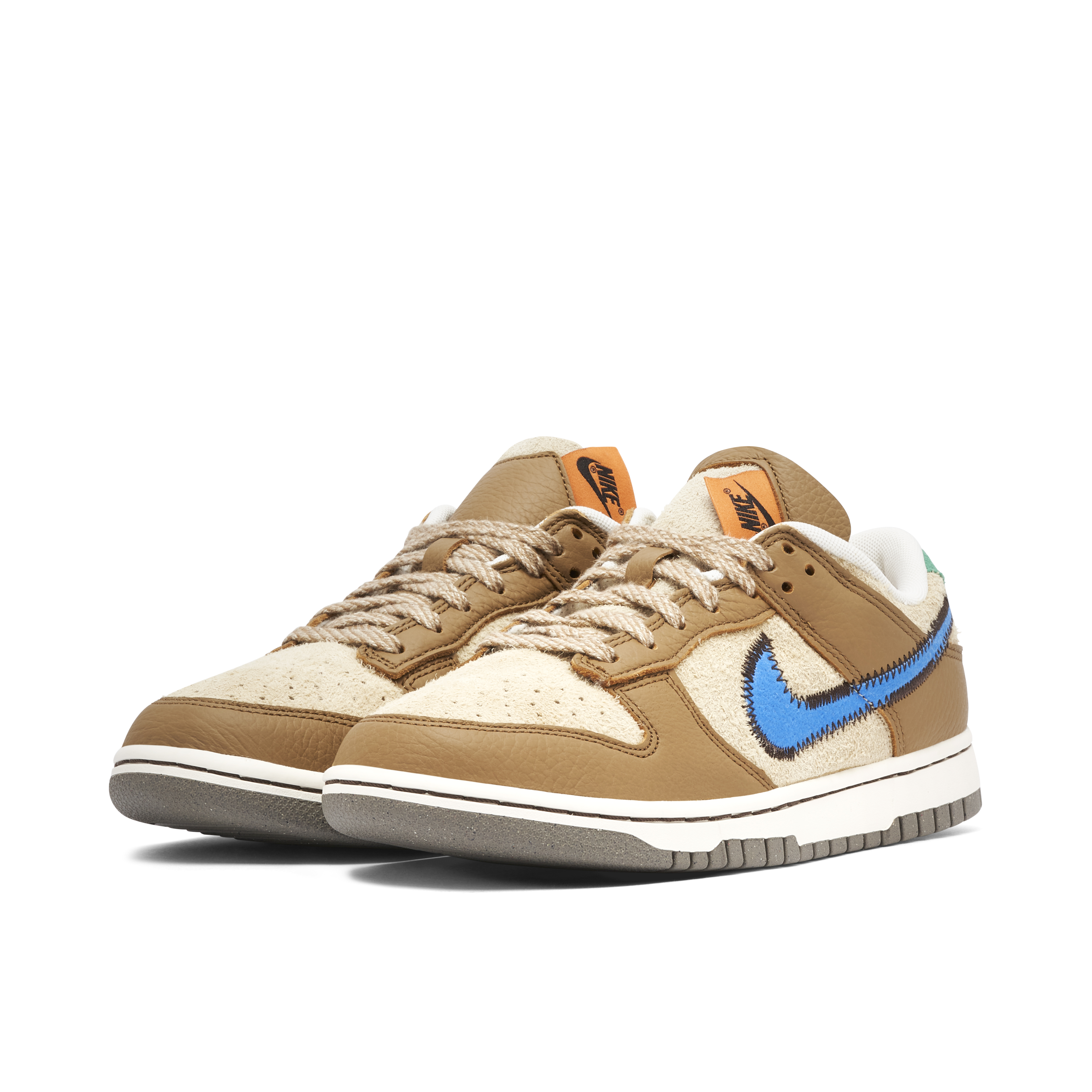 Size? x Nike Dunk Low | DO6712-200 | Laced