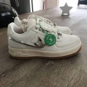 Travis scott x nike air force 1 low sail