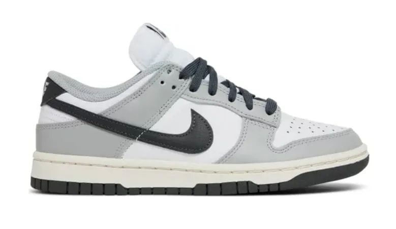 WMNS Nike Dunk Low - Light Smoke Grey