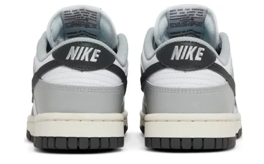 WMNS Nike Dunk Low - Light Smoke Grey